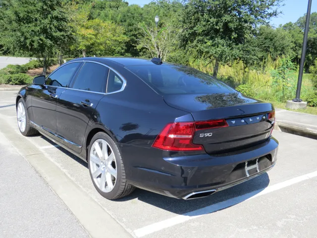 2017 Volvo S90 Inscription photo 3