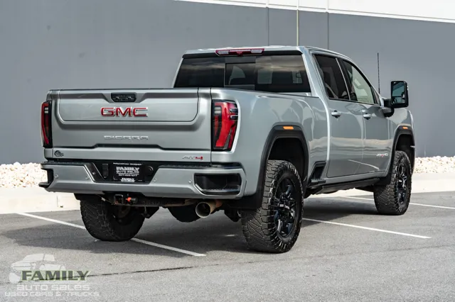 2024 GMC Sierra 2500HD AT4 - Photo 9