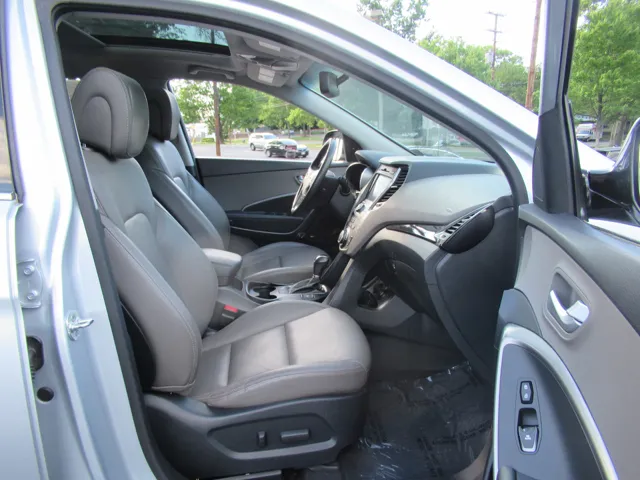 2015 Hyundai Santa Fe Limited - Photo 25