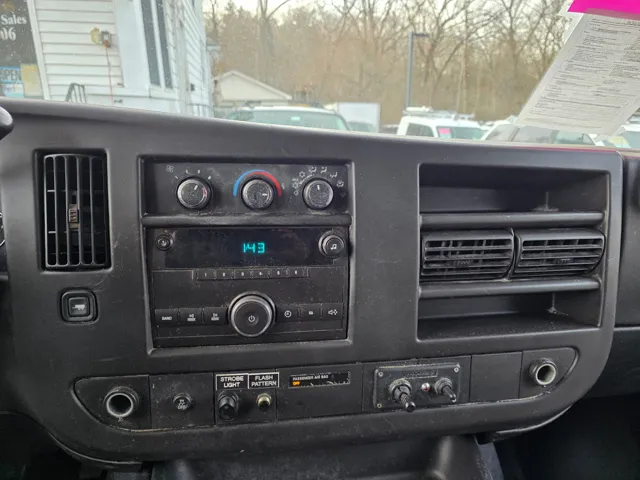 2013 Chevrolet Express Cargo Work Van - Photo 17