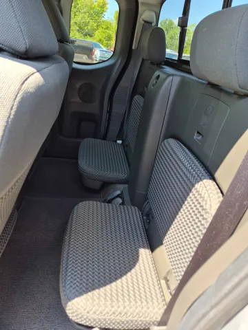 2017 Nissan Frontier SV - Photo 21