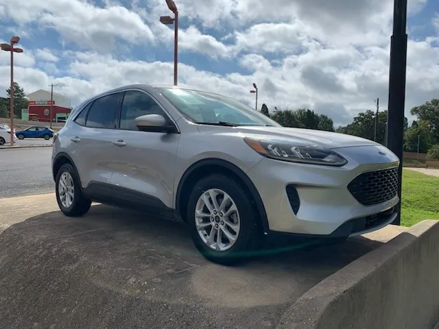 2020 Ford Escape SE's photo