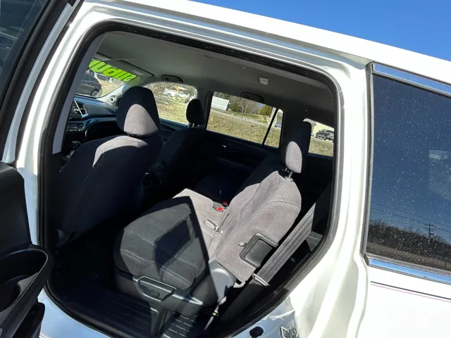 2017 Honda Pilot LX - Photo 9