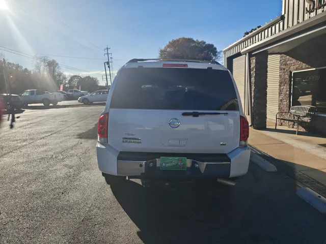 2004 Nissan Armada photo 2