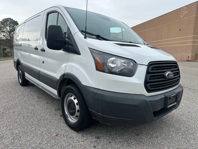 2017 Ford Transit Cargo photo 3