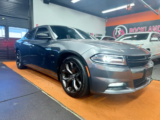 2018 Dodge Charger R/T's photo