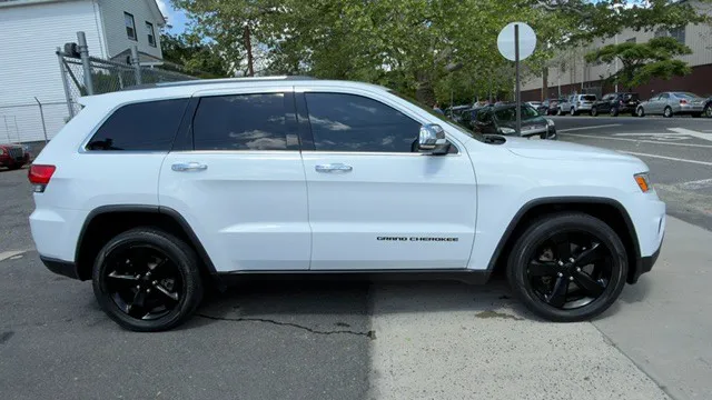 2015 Jeep Grand Cherokee Limited 4WD's photo