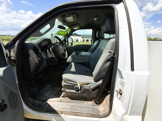 2015 Ford F-350 Super Duty Chassis Cab XLT - Photo 9