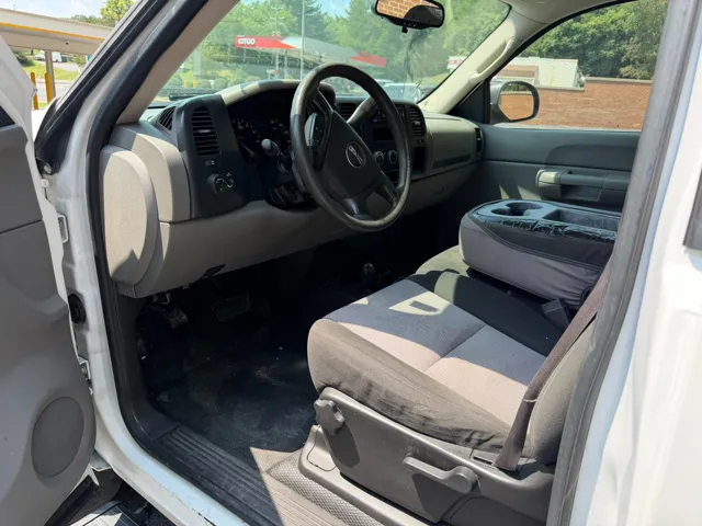 2009 GMC Sierra 1500 Work Truck - Photo 11