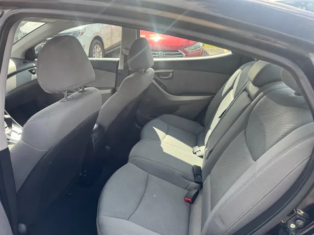 2011 Hyundai Elantra GLS photo 4