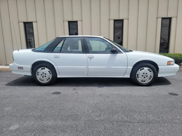 1995 Oldsmobile Cutlass Supreme's photo