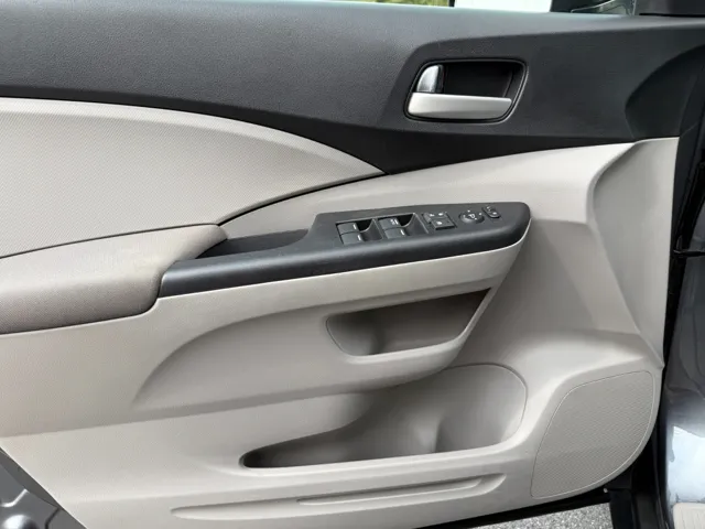 2013 Honda CR-V LX photo 12