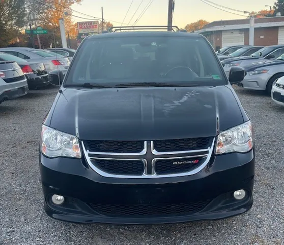 2020 Dodge Grand Caravan SXT photo 3