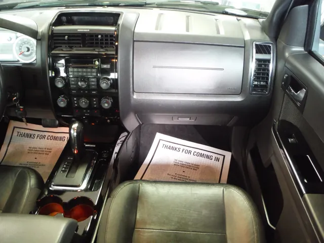 2011 Ford Escape Limited - Photo 13