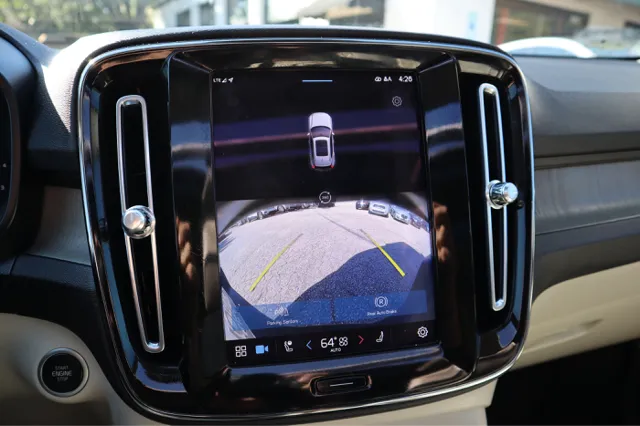 2023 Volvo XC40 Ultimate photo 18