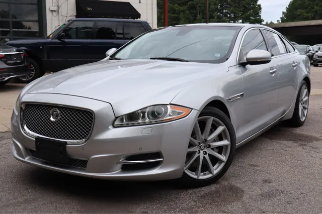 2013 Jaguar XJ Base