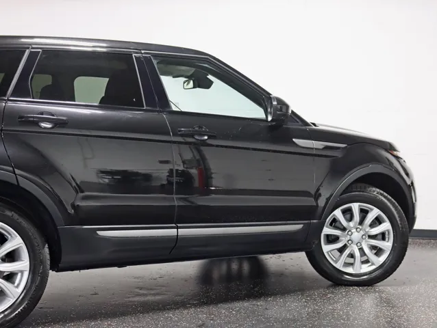2016 Land Rover Range Rover Evoque SE photo 8