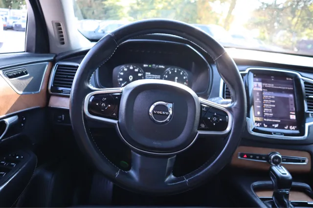 2016 Volvo XC90 T6 Inscription photo 10