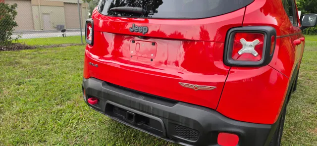 2015 Jeep Renegade Trailhawk - Photo 15