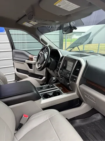 2017 Ford F-150 Lariat - Photo 3