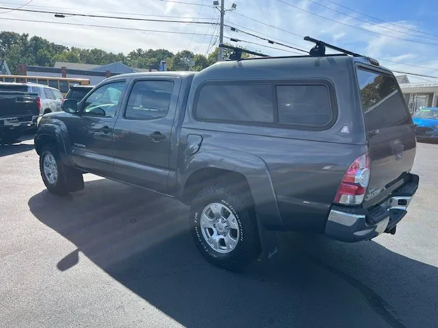 2014 Toyota Tacoma photo 3