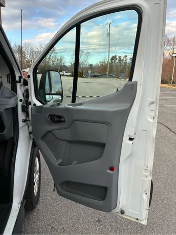 2017 Ford Transit Wagon XLT - Photo 9