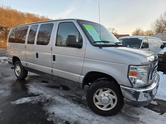 2010 Ford E-Series Econoline Wagon XL