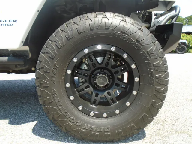 2015 Jeep Wrangler Unlimited Sahara - Photo 37