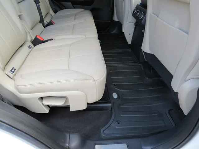 2018 Land Rover Discovery HSE photo 13