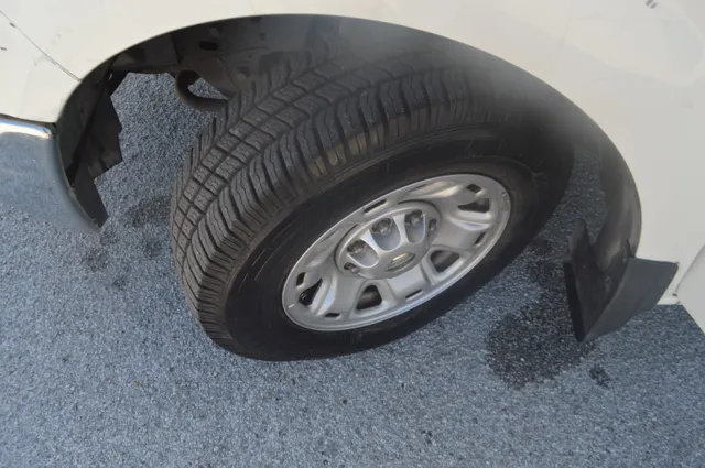 2013 Nissan NV Cargo SV - Photo 19