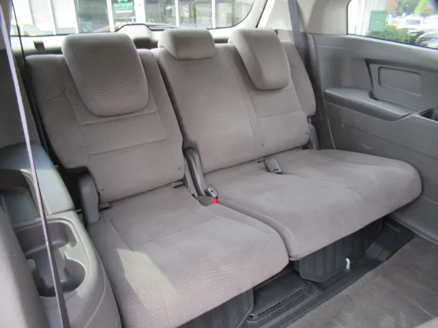 2013 Honda Odyssey LX - Photo 18