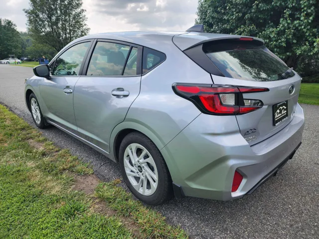 2024 Subaru Impreza Base photo 7