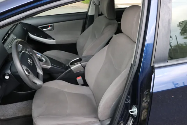 2015 Toyota Prius Three - Photo 13