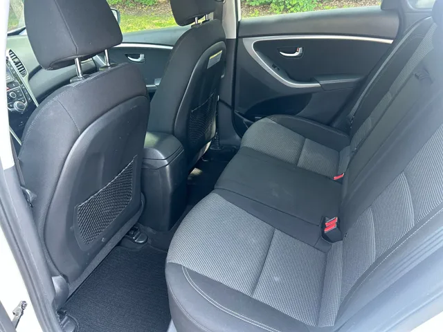 2016 Hyundai Elantra GT Base - Photo 13