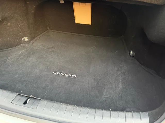 2016 Hyundai Genesis Base - Photo 17