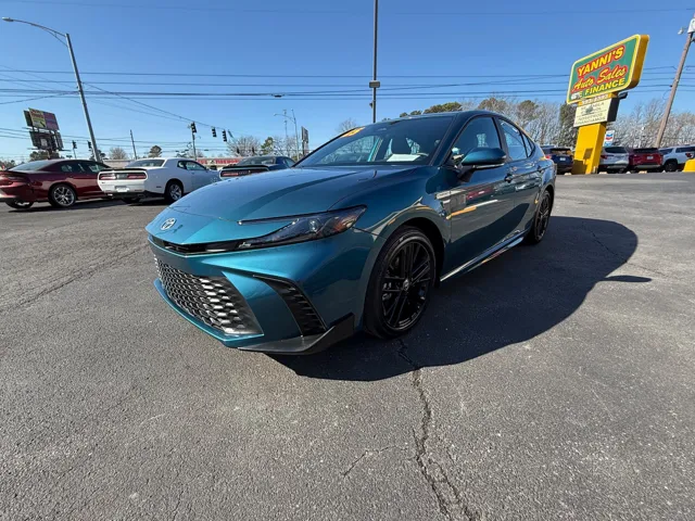 2025 Toyota Camry Hybrid's photo