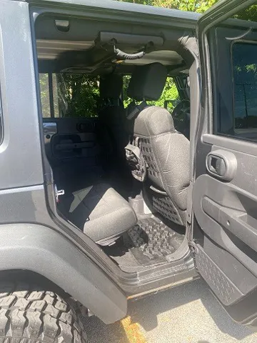 2010 Jeep Wrangler Unlimited Sport - Photo 10