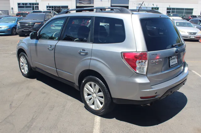 2011 Subaru Forester X Limited - Photo 5