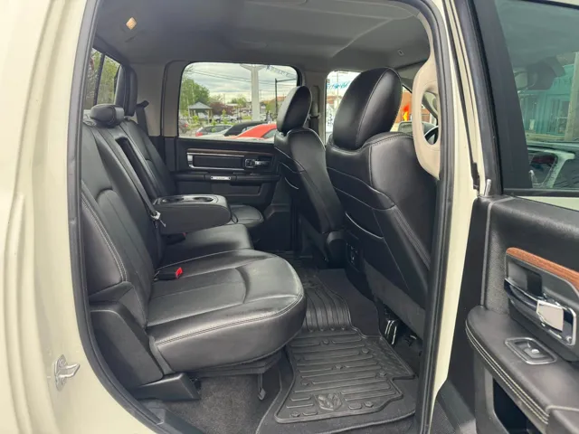 2018 RAM Ram 1500 Pickup Laramie - Photo 11