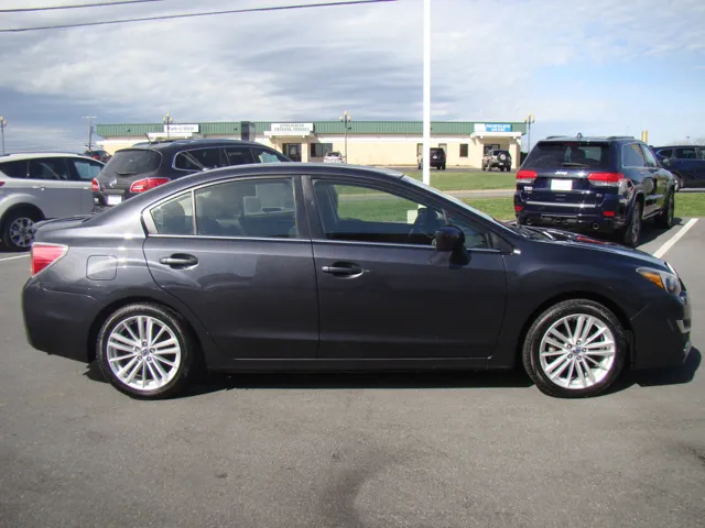 2016 Subaru Impreza Premium's photo