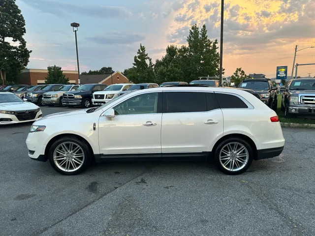 2018 Lincoln MKT Reserve - Photo 12