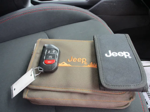 2018 Jeep Wrangler Unlimited Rubicon photo 13