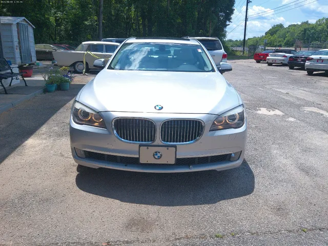 2012 BMW 7 Series 750i