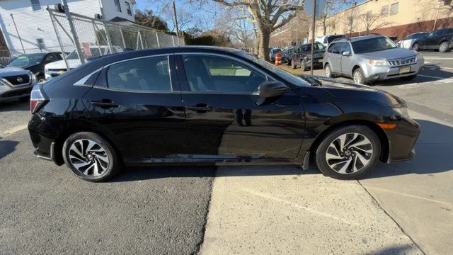 2017 Honda Civic Hatchback LX's photo