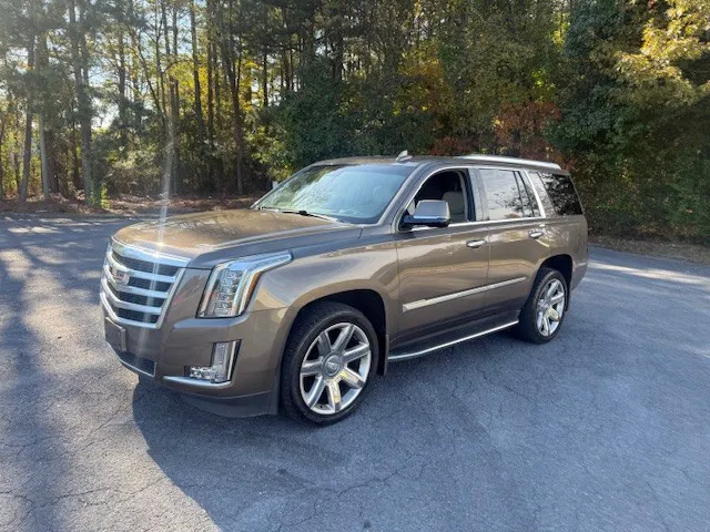 2016 Cadillac Escalade Luxury's photo