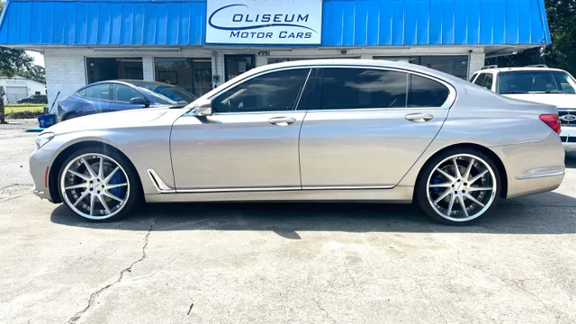2019 BMW 7 Series 740i xDrive's photo