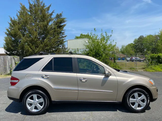 2007 Mercedes Benz ML 500 4MATIC photo 3