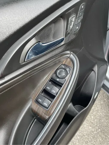 2023 Chevrolet Malibu 2LT - Photo 11