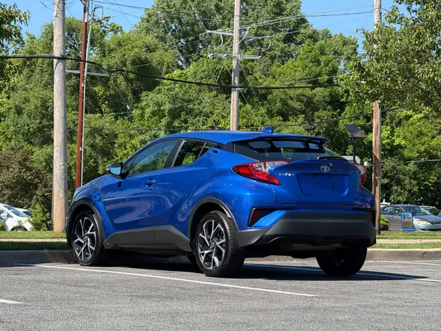 2021 Toyota C-HR XLE - Photo 6