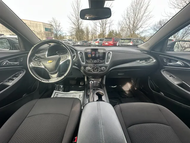 2018 Chevrolet Malibu 1LT - Photo 10